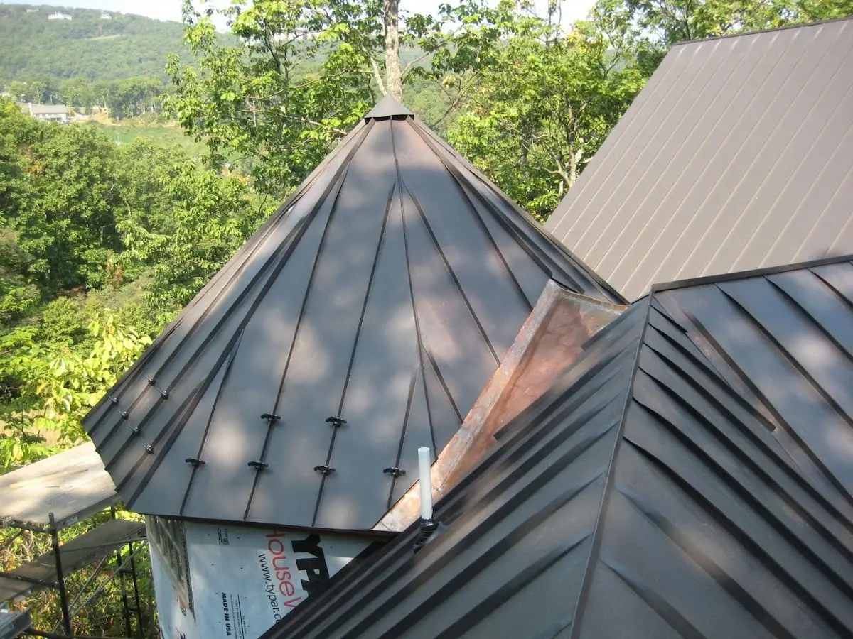 Professional Roof Tarp Installation by Craftsman Roofing in El Miradero